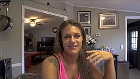 Pomažem svom pastorčetu da se spremi za maturu sa Klover Baltimor.