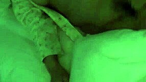 Prepovedane želje vdove zrele ženske se razvijajo skrivaj