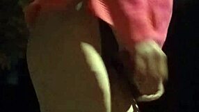 Twerking in the park and cumming while playing with myself