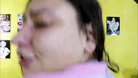 Mon mec cocu a appelé pendant que je suçais un autre gars - Liu Gang