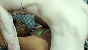 Naomi says, foda hard with my hairy pussy