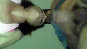 Watch this MILF getting a blowjob