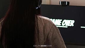 cielitobebe famous streamer forgets to cut live twitch trailer