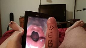 Check out this virtual blowjob tribute, hands free 😏