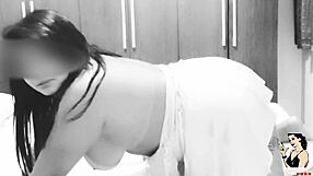 watch suellen santos masturbate that pregnant milf?