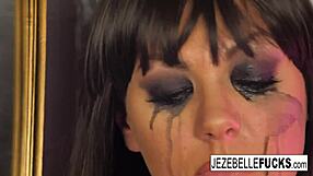 جلسة حمام منفردة مع جيزيبل بوند نار خالص!