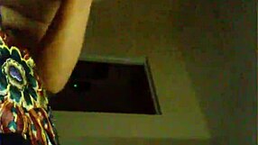 escort shows ass 😊