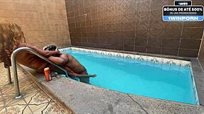 Piscininha with my lover on the stairs, banging hard