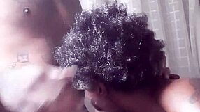 Chilling in the bathroom with my partner for a casual session