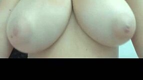 Teen shows natural big tits 😍