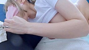 Просто отдыхаю сегодня с моей китайской подружкой!