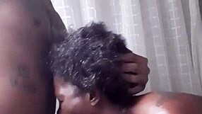 Chilling in the bathroom with my partner for a casual session