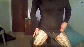 Shemale With Monstercock Webcam Showcases Transsexual Body And Cock