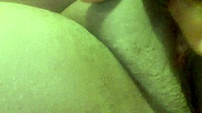 Sexy Jamaican girl shows off her stunning bare pussy