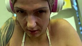 Blonde Gym Babe's Wet Pussy Drips After Intense Workout