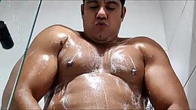 yuri gaúcho enjoys summer day sex in the pool and bathroom, teasing with passion.