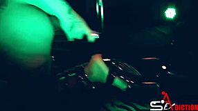 i saw these dancing girls in double show, so hottt