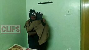 Amateur Girls Anal, Blowjob, and Assfucking with Boyfriend in OYO Room