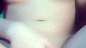 Cute teen girl displays fresh pussy in explicit show