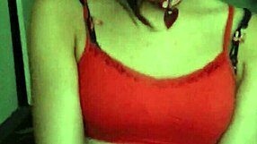 Krucinál! Amatérská coura bez přestání mluví, zatímco kouří péro jako profík