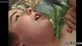 i love these kinky lesbians spreading and fisting anals