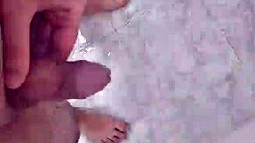 Mijando Gostoso No Banho with Young Brazilian Twink