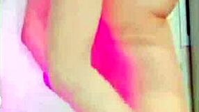 Watch net idol girl masturbate live in secret group!