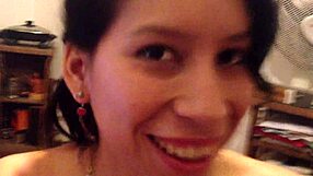 Amateur Takes Cumshot