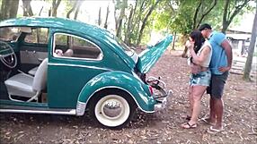 Public Creampie in Fusca Car Voyeur