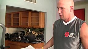 シャイBBW ベロニカがディック吸ってATMで犯されて ダーティートークとラフアクション