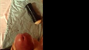 i saw that cute teen guy jerking off to cum