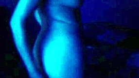 Pintamos nuestros cuerpos y nos pusimos muy cachondos en público