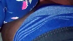 Casada levando duas gozadas dentro da bucetinha?