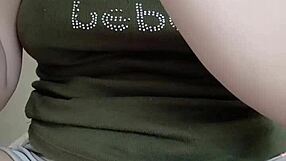 gai xinh dances live on bigo platform