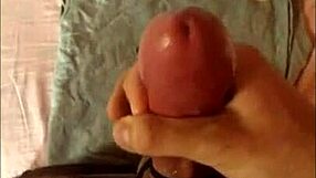 i saw that cute teen guy jerking off to cum