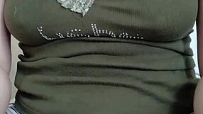 gai xinh dances live on bigo platform