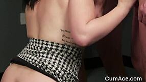 Flirty Peach Gets Sperm Shot on Her Face Swallowing Every Drop