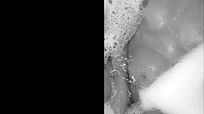 Brazilian amateur plays in bathtub with sexy cumshot action