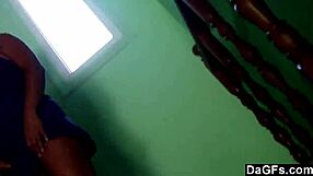 i caught my dagfs flashing her ass outdoor and she sucked my dick so good...