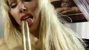 Brunette milf fingering her wet pussy to feel good with intense solo play