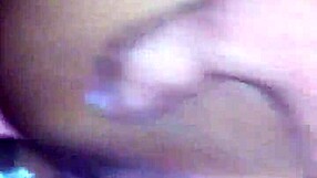 Paola viser sin kæmpe røv frem i hjemmelavet klip