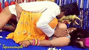 Δες Αυτό, η Desi Bhabhi Γιόρτασε τα Γενέθλιά της με Φάντασμα και Μετά Γαμήθηκε Σκληρά