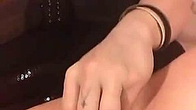 Hot Chubby Gets Herself Off 😘