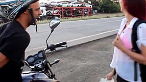 صدر كبير قذف داخلي متفرج