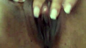 Casada Safada Shows Off Big Ass For Amateurs