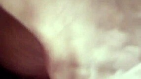 Casada Safada Shows Off Big Ass For Amateurs