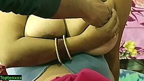 هندية بابهي ساخنة تلعب لوحدها مع ولد غريب