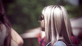 Vivthomas - Gina Gerson domina a Ivana Sugar con intenso face sitting