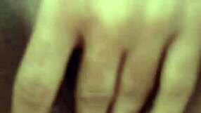 Casada Safada Shows Off Big Ass For Amateurs