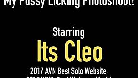 omg cleo tongue fucks my wet girlfriend on wild webcam sesh! 😜